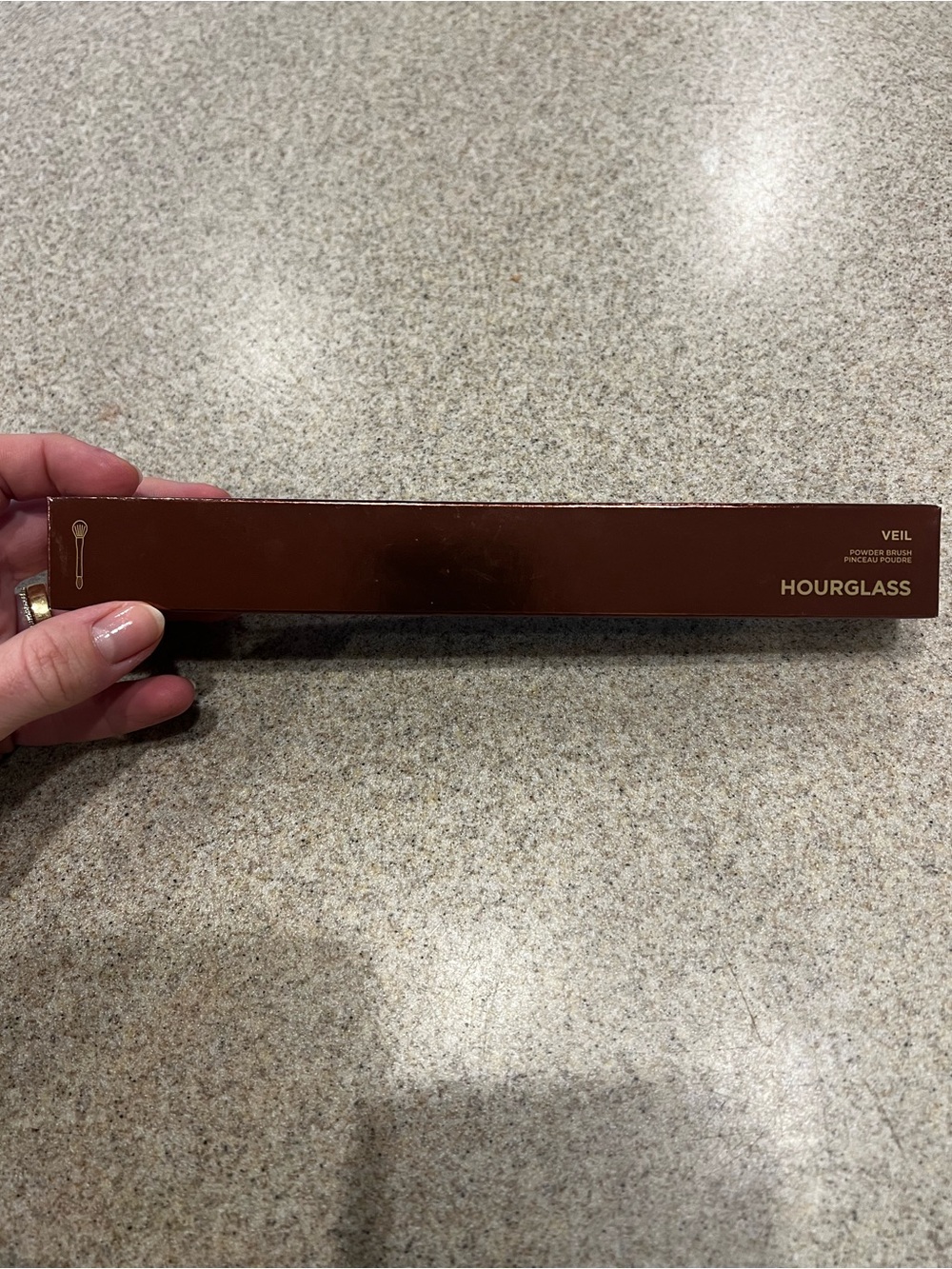 HOURGLASS Veil Powder Brush